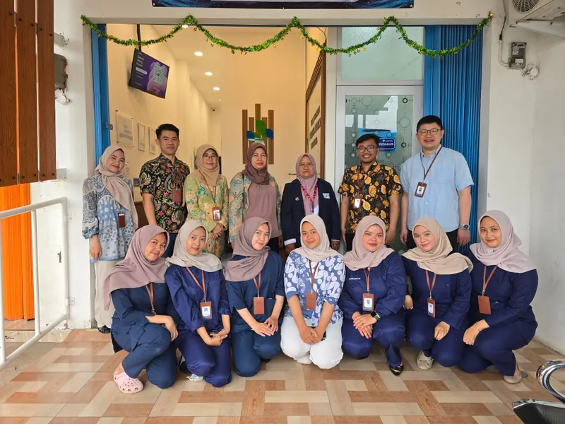 Tim Klinik Pratama Waluya Medika Cicalengka saat sesi akreditasi